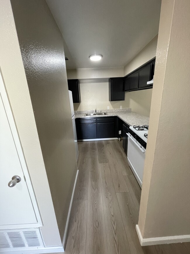 2x2 - Kitchen