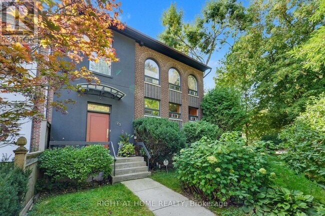 Photo - 25 Clarendon Ave