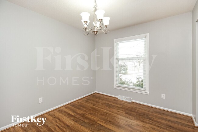 Photo - 10002 NW 67 St