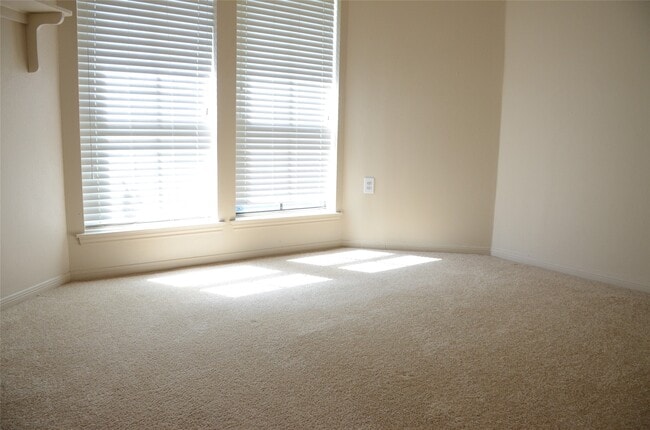 Photo - 10807 Emery Dr