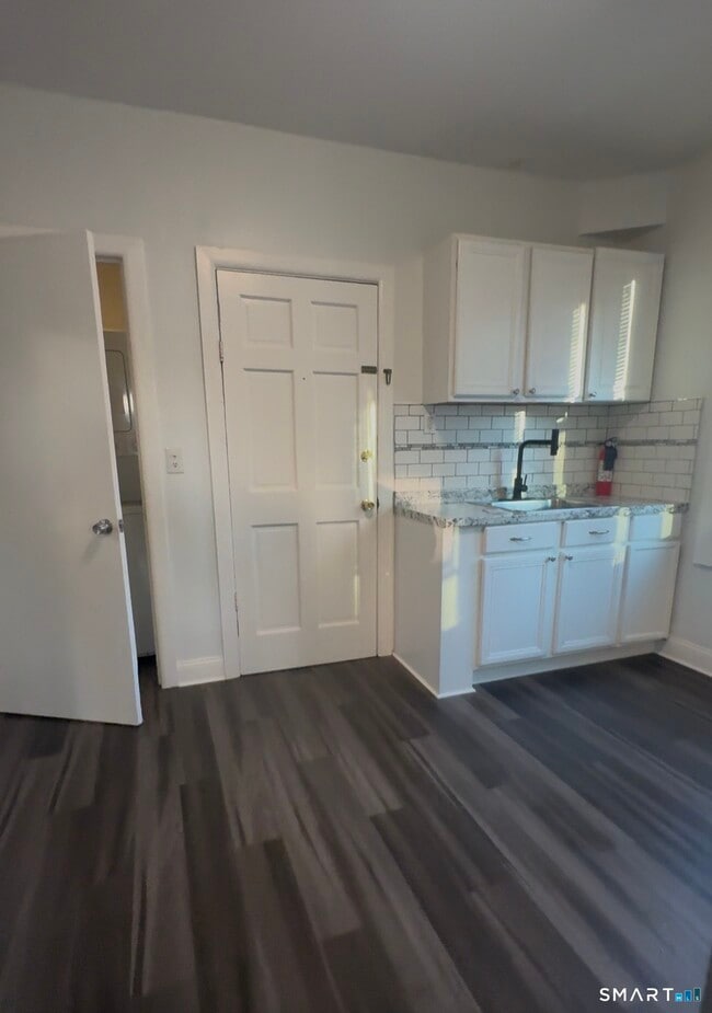 Photo - 183 Ely Ave Unit 1