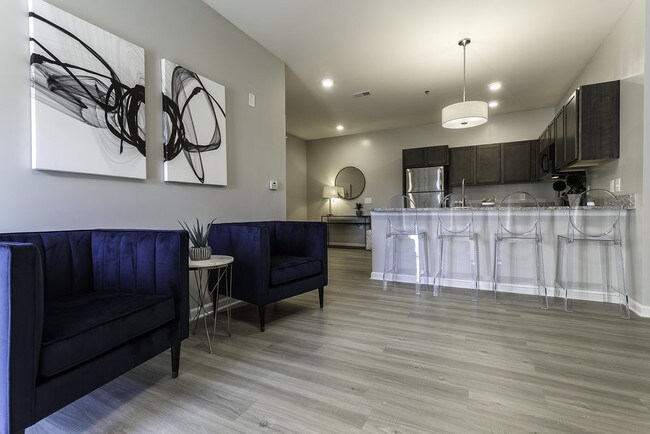 Photo - Oakwood Flats