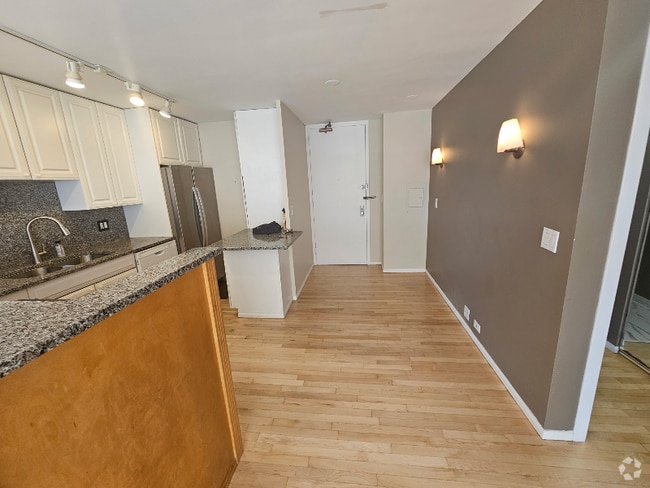 Building Photo - 4800 S Chicago Beach Dr Unit 710N Rental