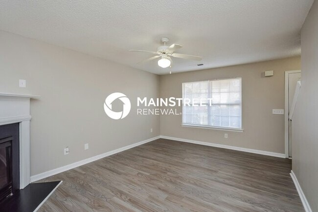 Photo - 3 Bedroom Pet-Friendly Home in McDonough, GA with Main Street Renewal