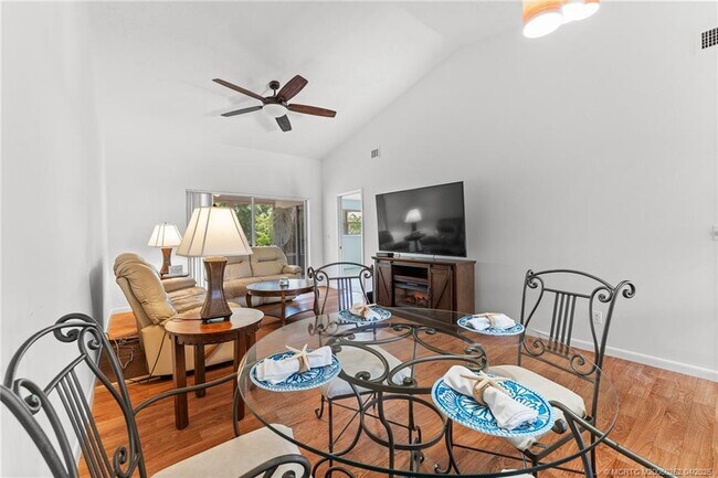 Building Photo - 2950 SE Ocean Blvd Unit 120-6 Rental