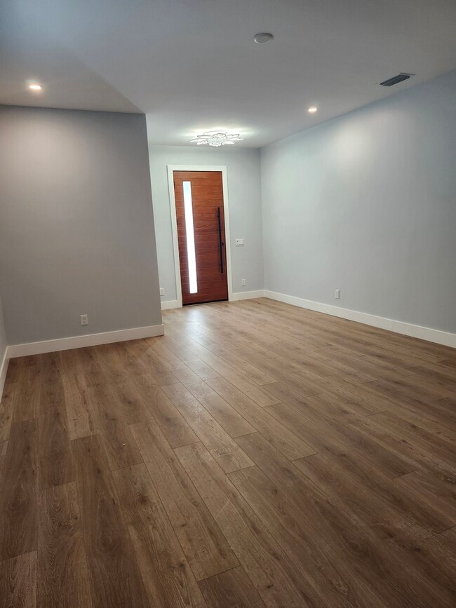 Photo - 1213 Formosa Ave