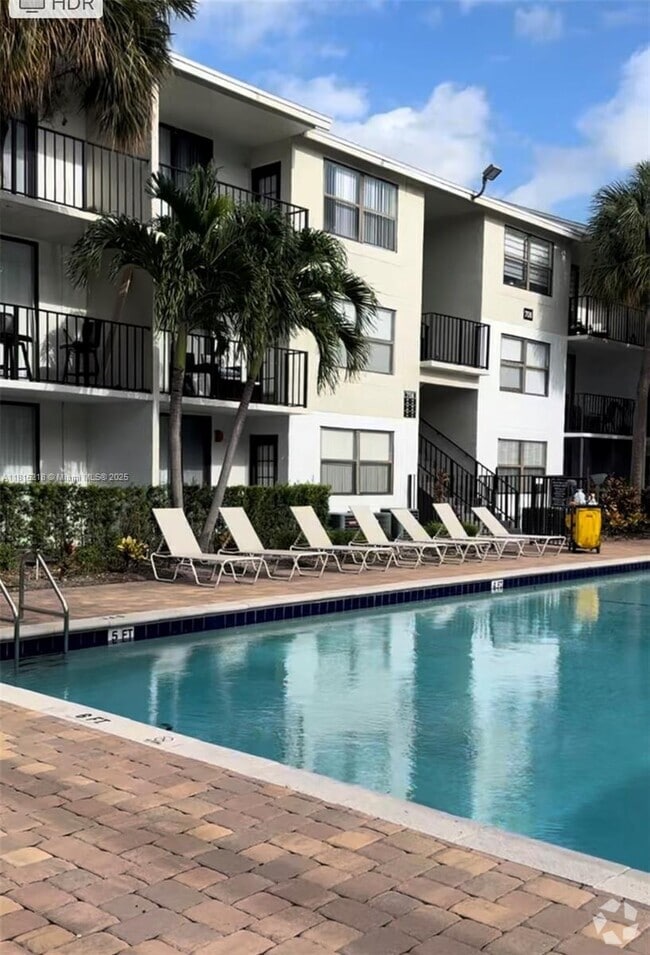 Building Photo - 728 Executive Center Dr Unit 25 Rental