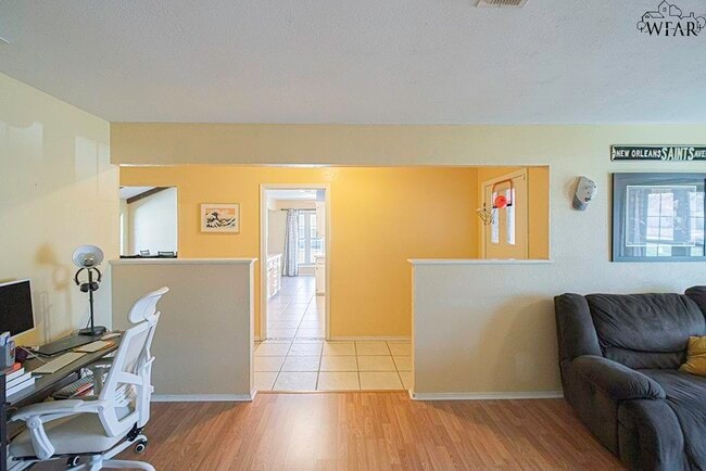 Photo - 1223 Amherst St