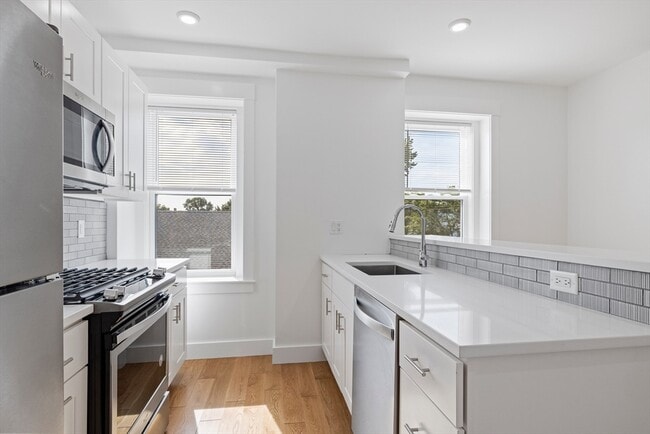 Photo - 406 Columbia St Unit 6