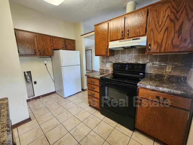 Photo - 267 W Rio Rd