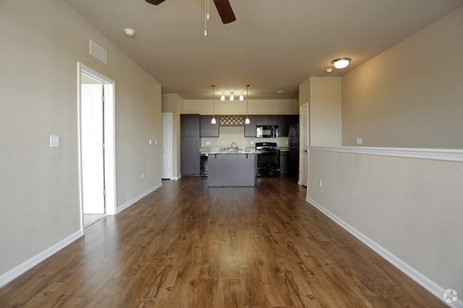1 BR Designer Overlook - living room