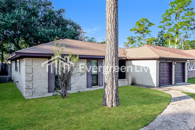 Photo - 6019 Coachgate Dr