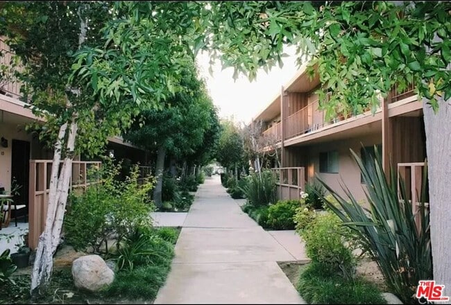 Building Photo - 14903 Normandie Ave Unit 115