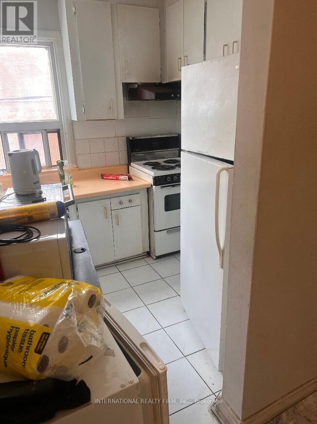 Photo - 2034 Weston Rd