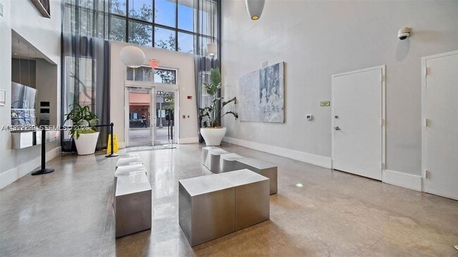 Photo - 133 NE 2nd Ave Unidad 2013