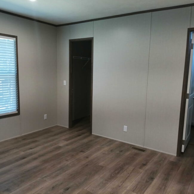 Photo - 154 Thousand Oaks Dr