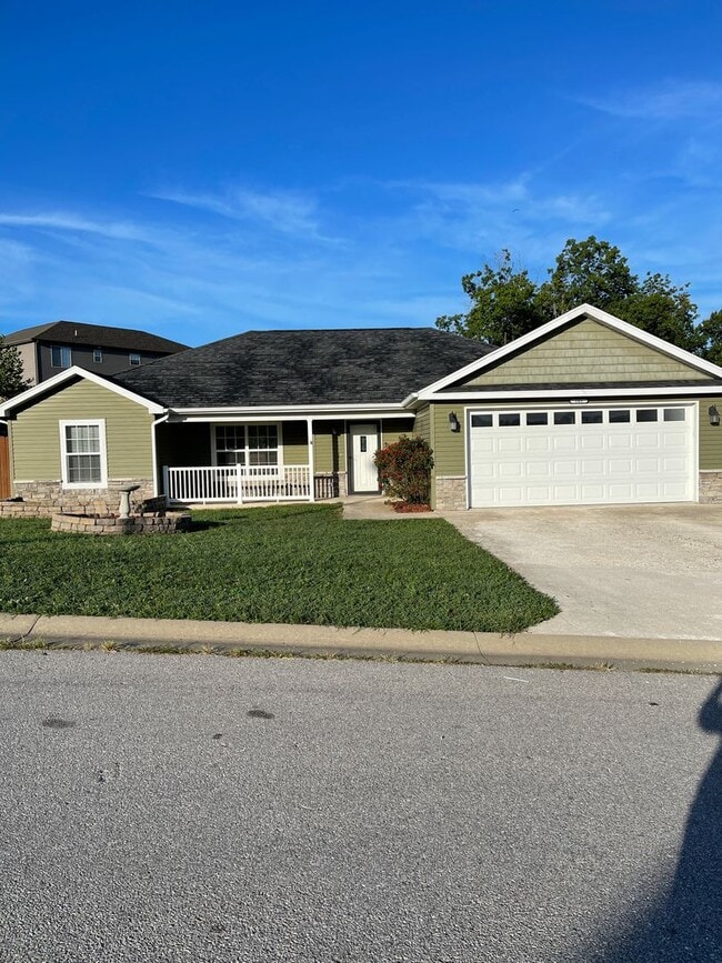 Building Photo - May 5th