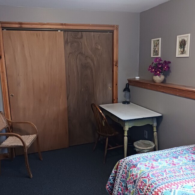 Photo - 64 Meredith St