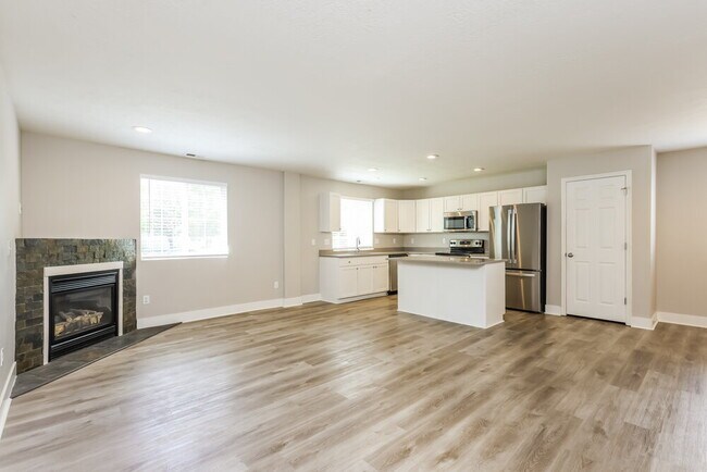 Photo - 137 E 1910 N