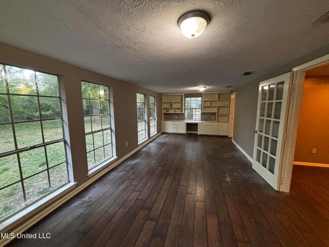 Photo - 5318 Venetian Way