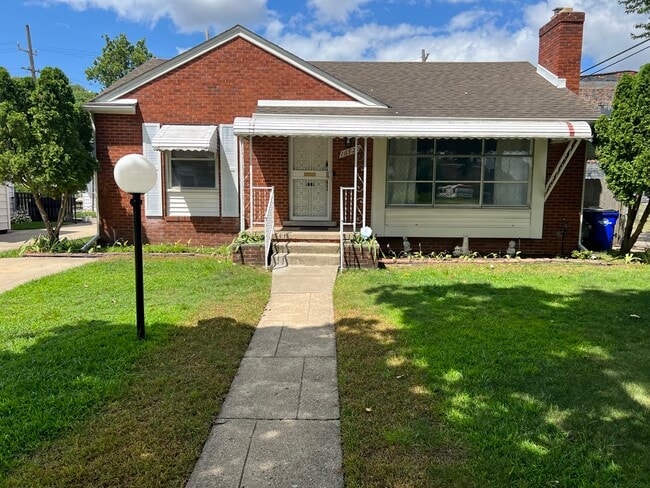 Building Photo - 16927 Inverness St Rental