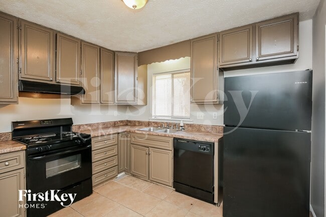 Photo - 1080 Buckhurst Dr