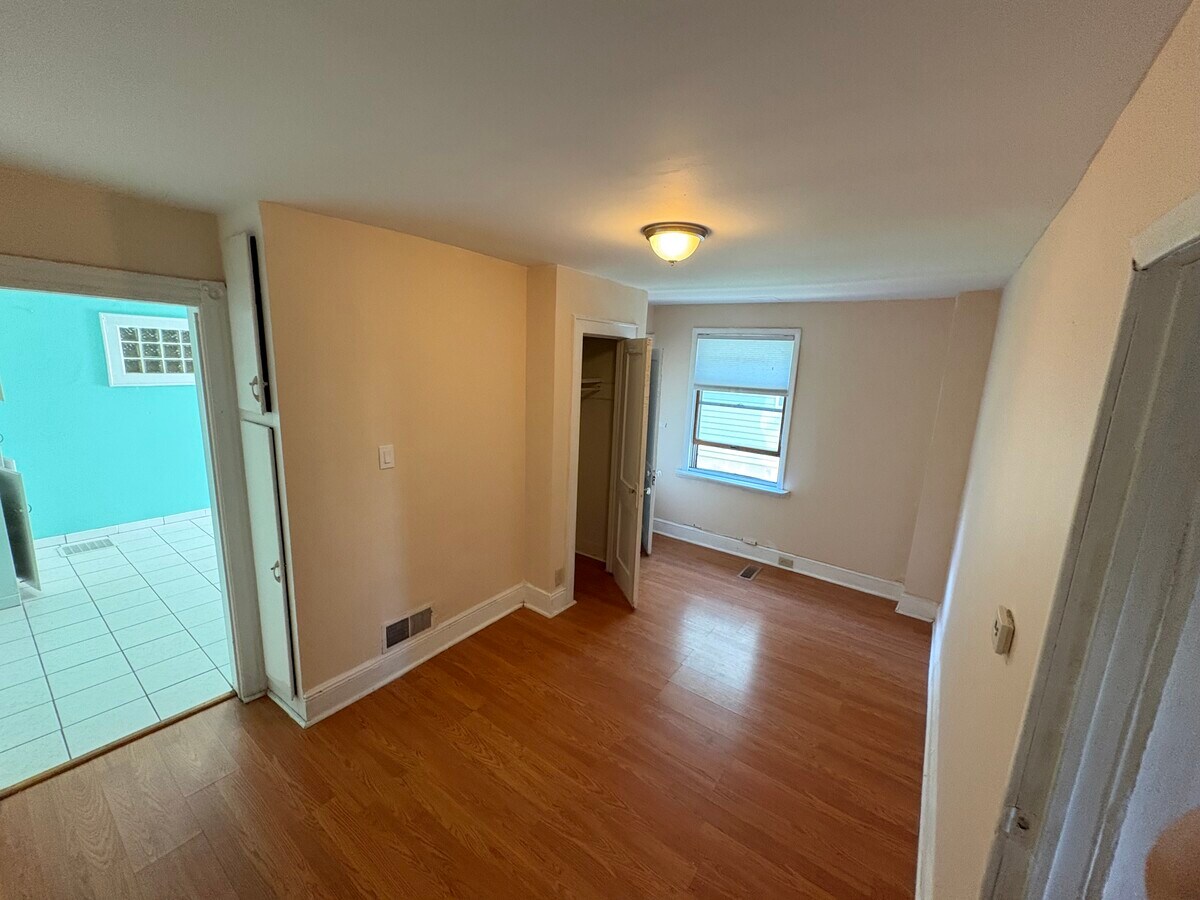 Photo - 522 Saddle River Rd Unit Fl 1 Apt 1