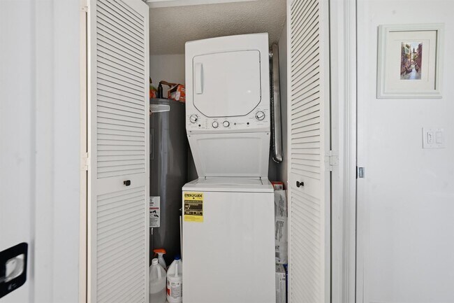 Photo - 4015 W Palm Aire Dr Unit 10