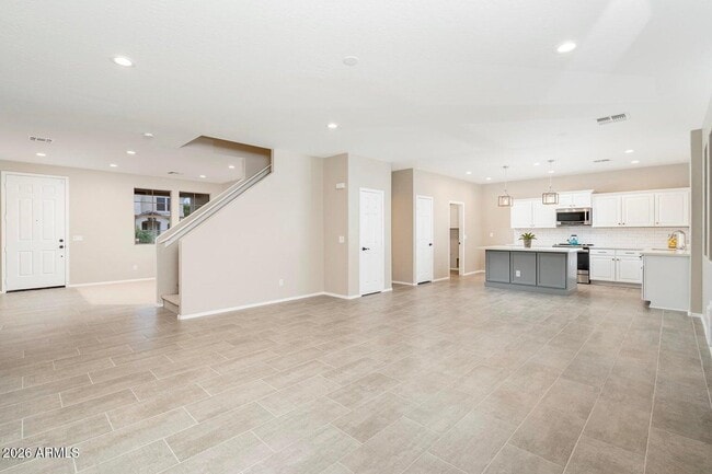 1910 E Patrick Ln