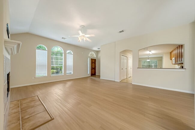 Photo - 12810 Lakeshore Dr