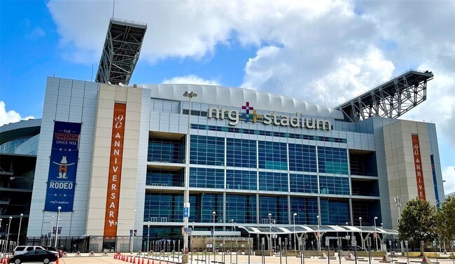 Building Photo - 8521 Hearth Dr Unit 3