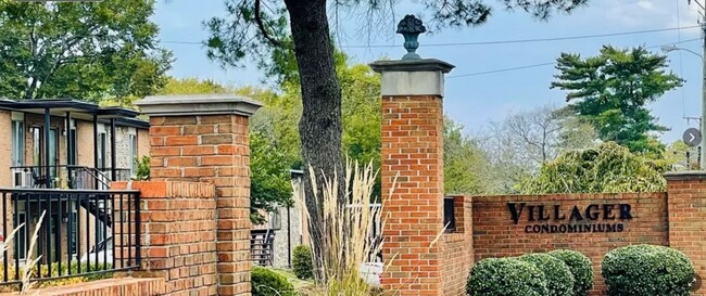 Building Photo - 2601 Hillsboro Pike Unit Villager G 3