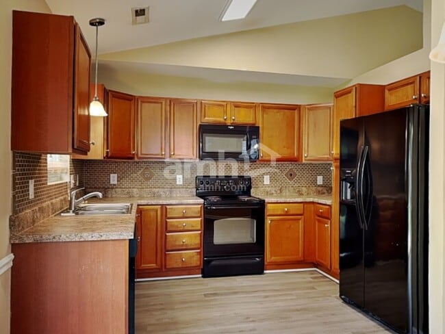 Photo - 1860 Oakhurst Park Ln