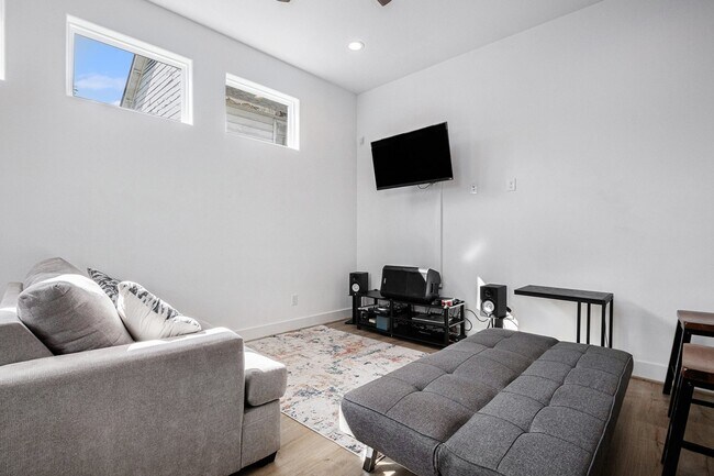 Photo - 203 Danna Ln Unit D