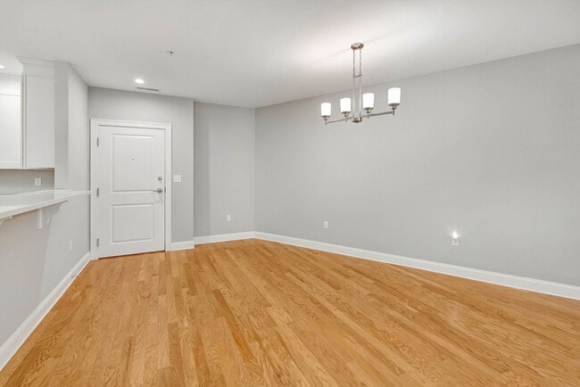Photo - 2 Inwood Dr Unidad 1009