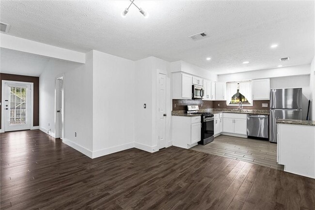 140 Grayland Creek Dr