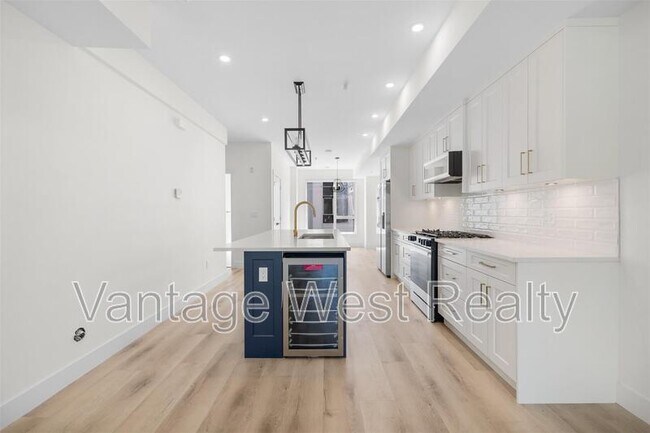 Photo - 1975-1975 Shannon Lake Rd