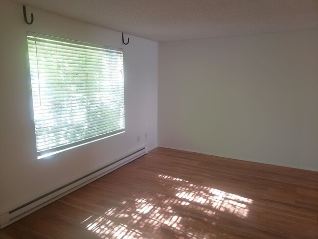 Photo - Spacious Townhouse with Two Car Garage!