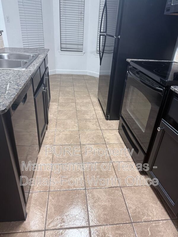 Photo - 529 Mast Ct