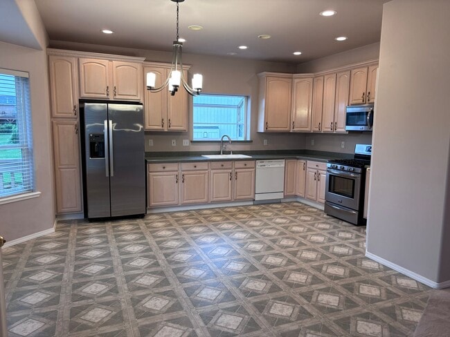 Photo - Beautiful South Anchorage Home!