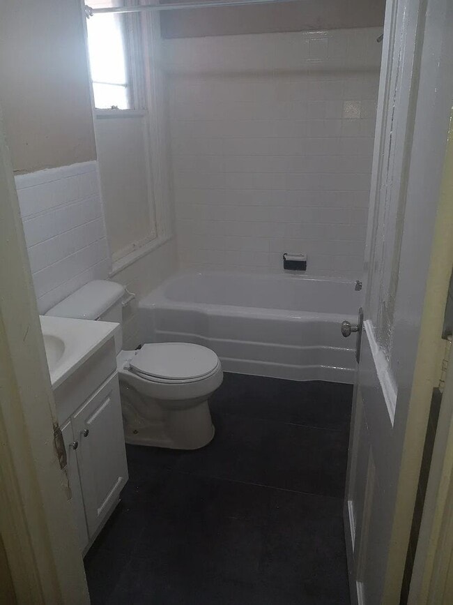 Photo - 105/107 W Louther Street Unit 107 W Louther Apt 2