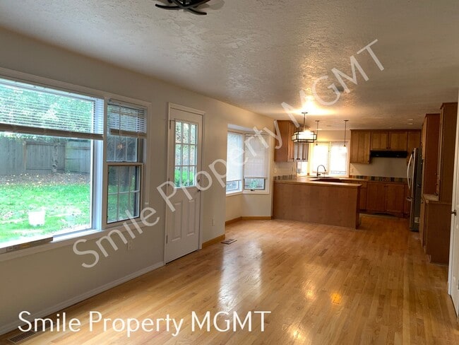 Photo - Spacious 5 bedrooms house in Beaverton