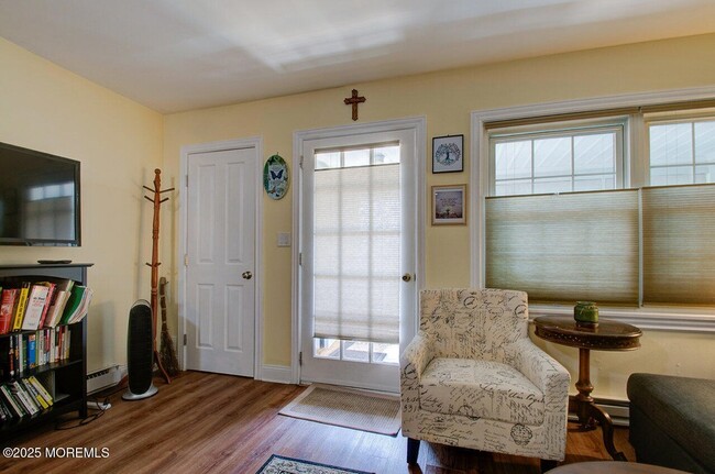 Photo - 888B Inverness Ct