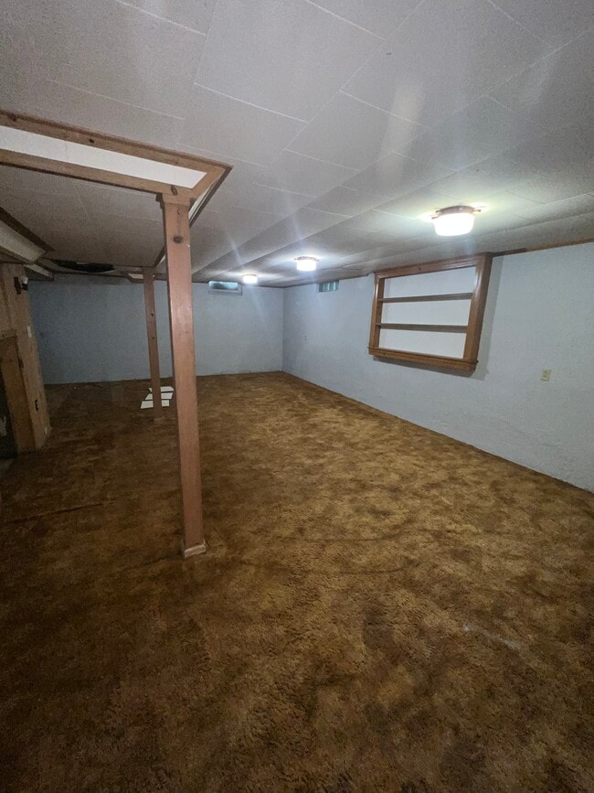 Photo - 825 N Anthony Ave