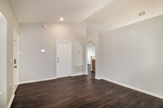 Photo - 4088 Everett Ave