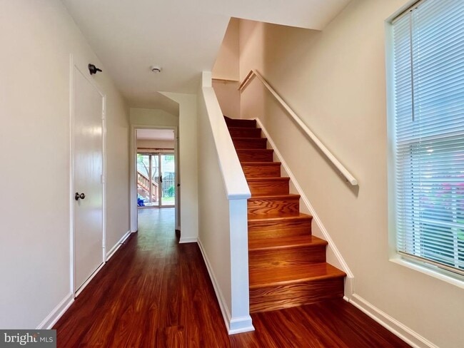 Photo - 5635 Gosling Dr