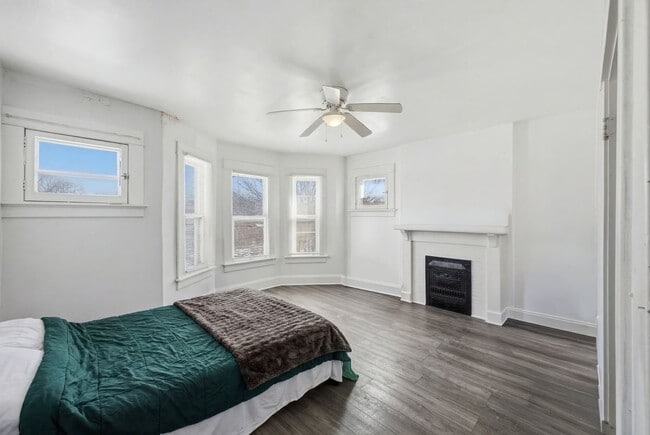 Photo - 2209 Summit St