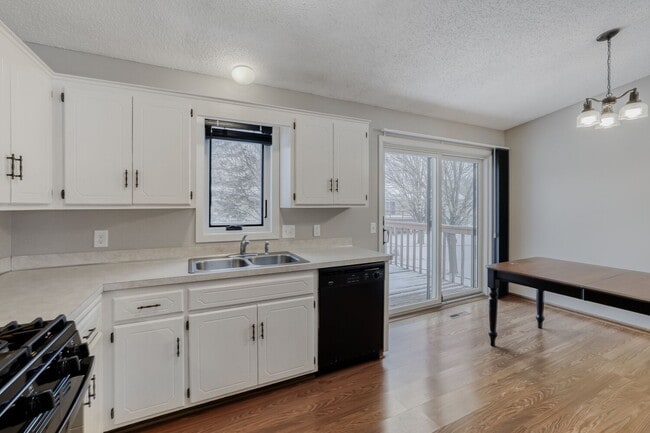 Photo - 20575 Jade Cir