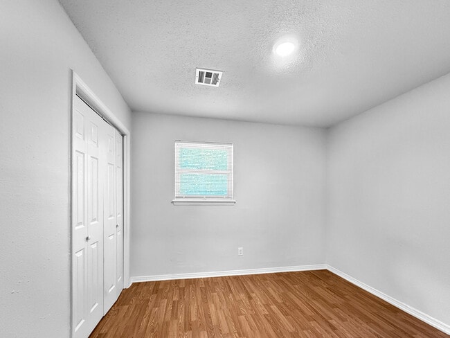 Photo - 4325 Prairie Ln