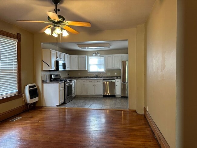 Photo - Marietta Gem